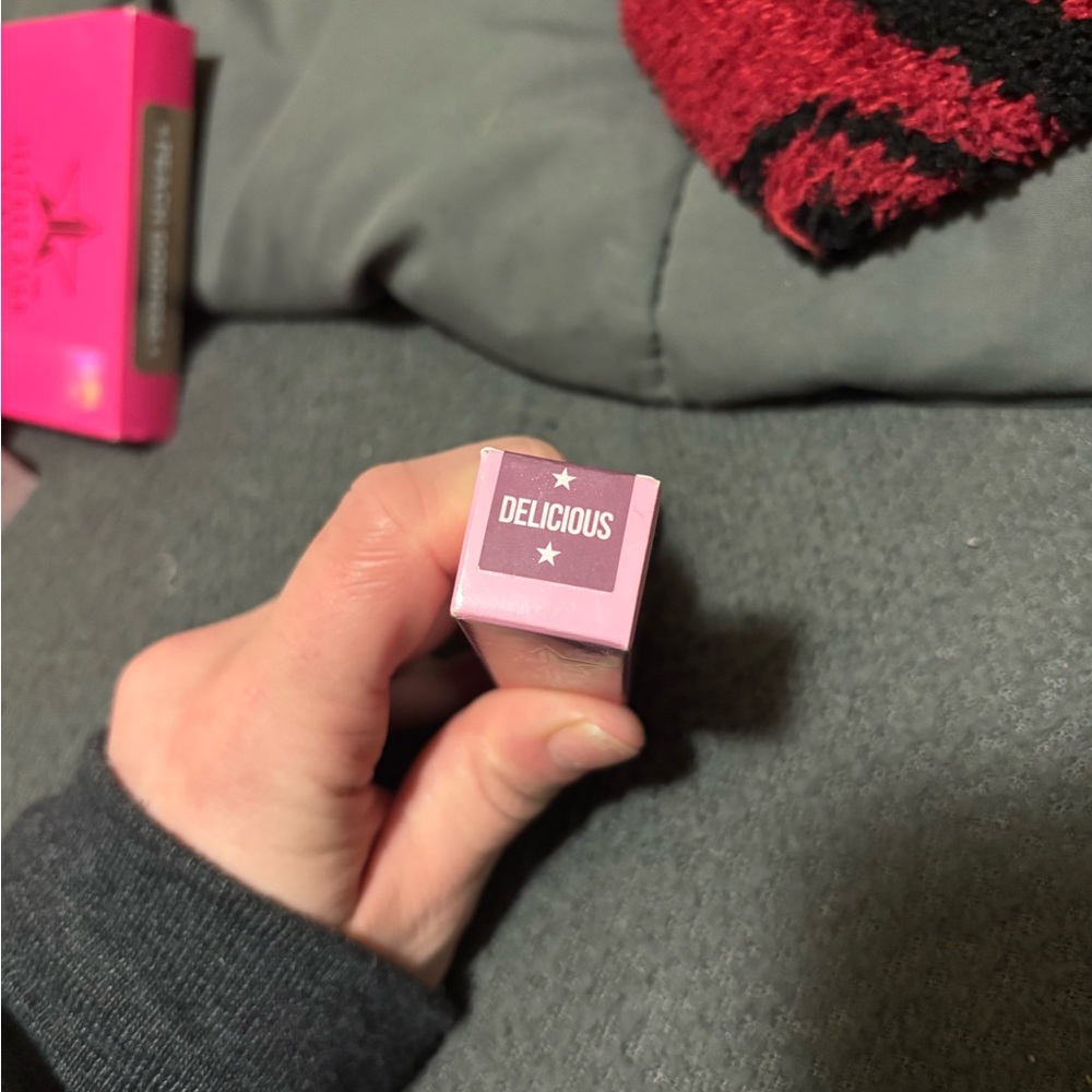 Delicious Velour Liquid Lip
